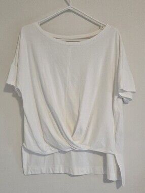 B New York White Twist Front High-Low T-Shirt